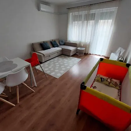 Apartament One *