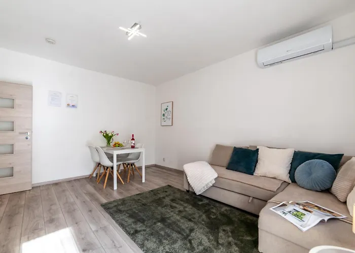 Apartman One *